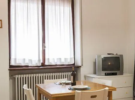 Bayres House 밀라노